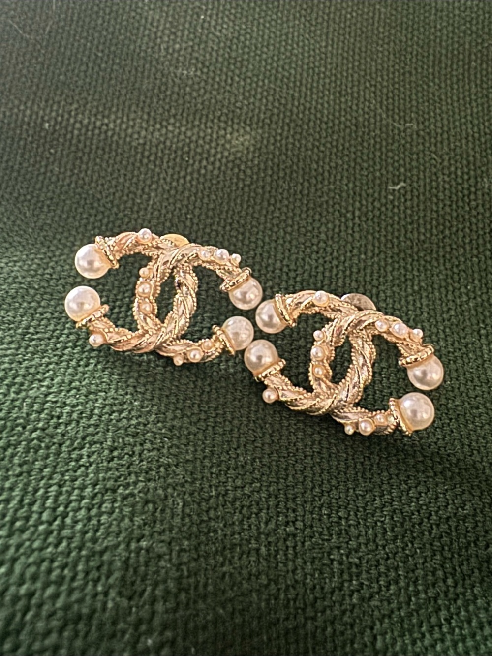 Chanel CC Pearl Gold Earrings